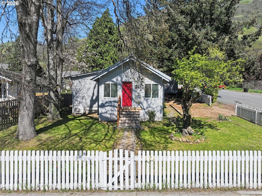 320 E Steuben St, Bingen