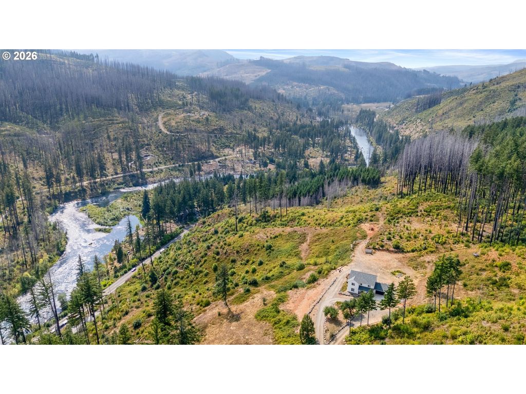 47555 Mckenzie Hwy, Vida
