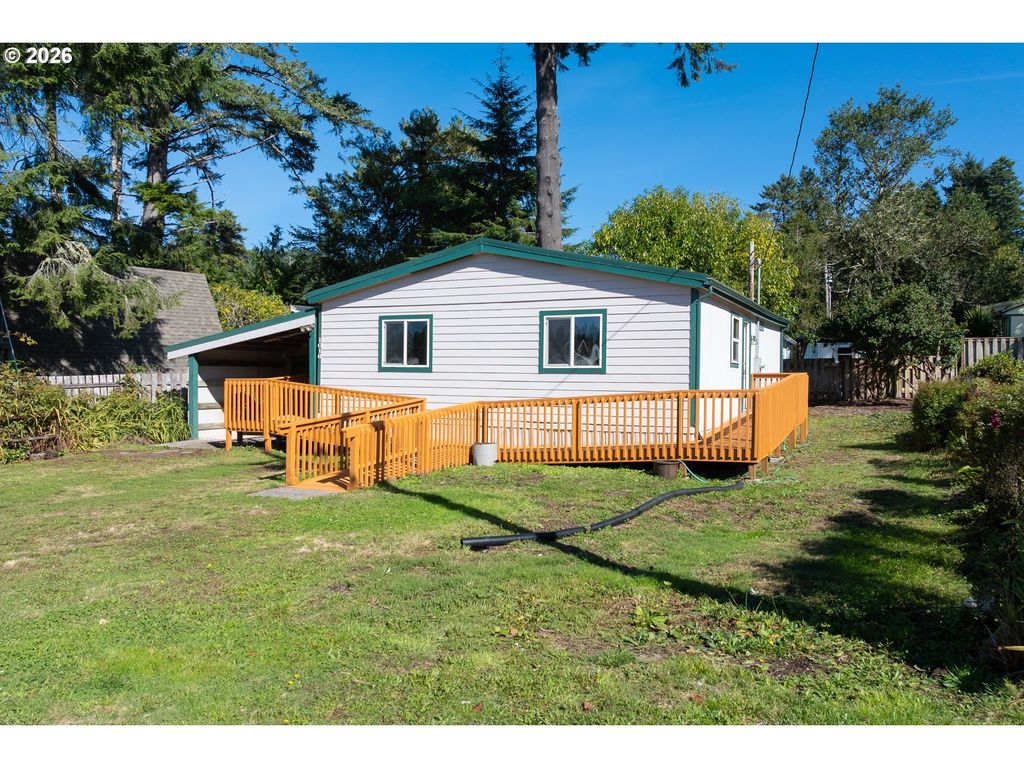 1016 S Dolphin St, Rockaway Beach