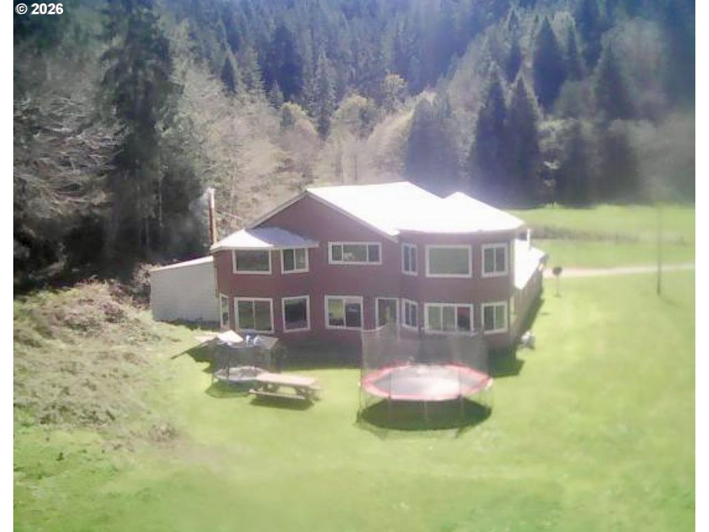 1910 Otter Slough Rd, Reedsport