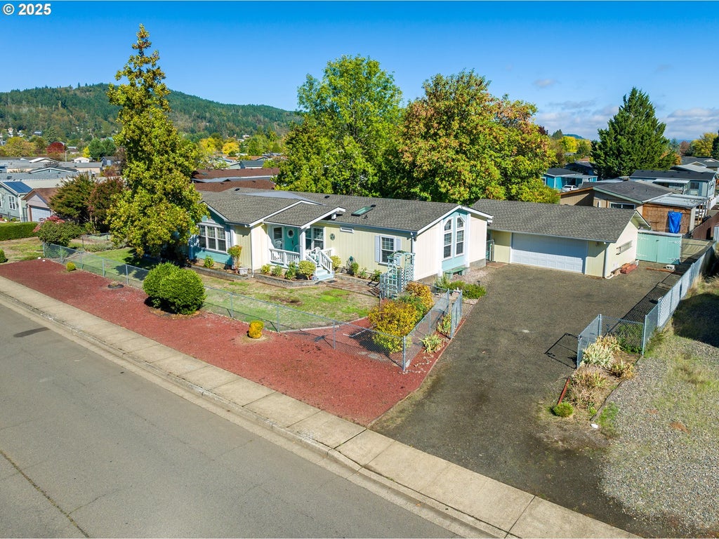 444 S State St, Sutherlin