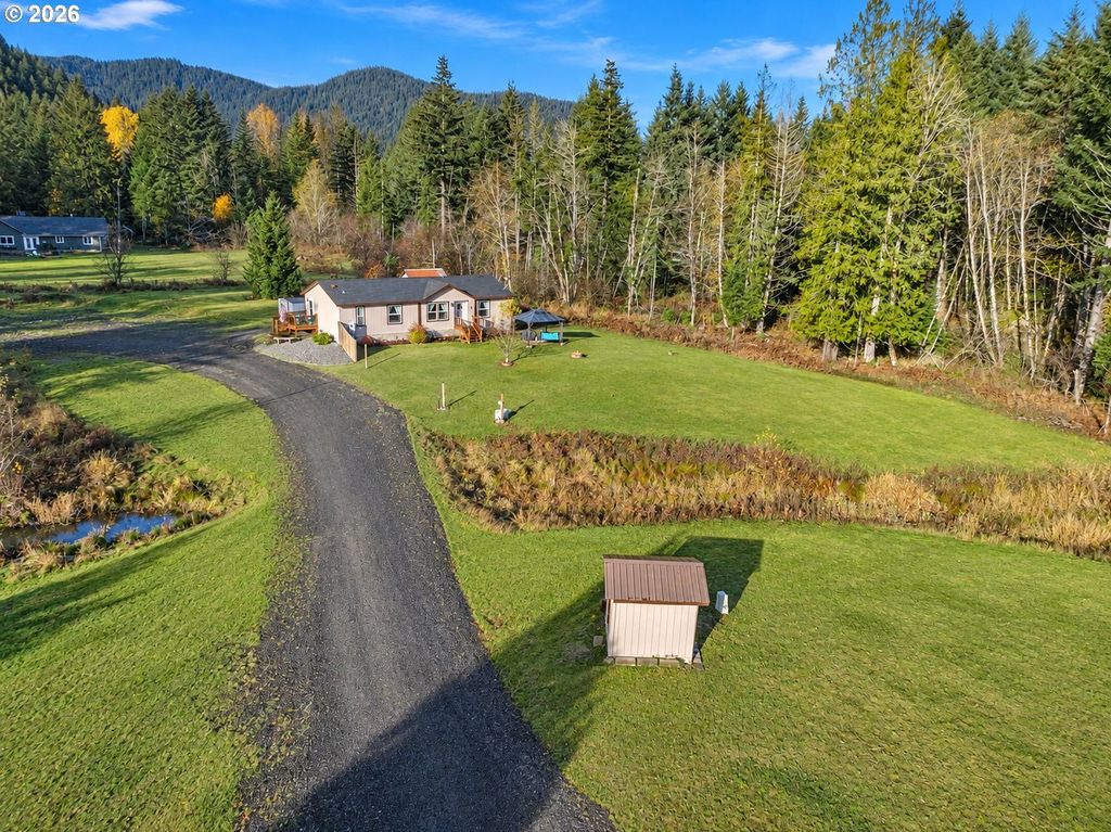 252 Blackledge Rd, Carson