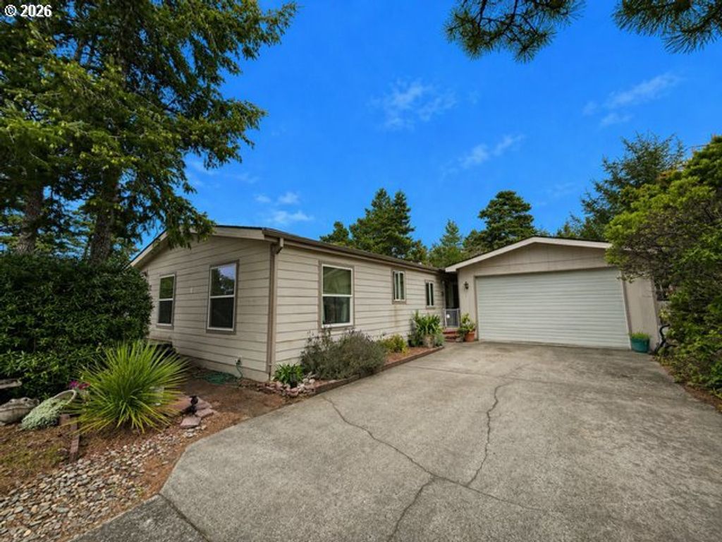 129 Evergreen Ln, Florence