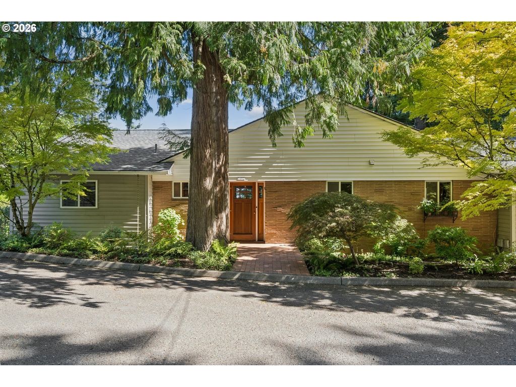 3402 Nw Luray Ter, Portland