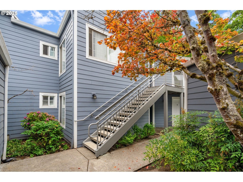 17618 Nw Springville Rd A14, Portland