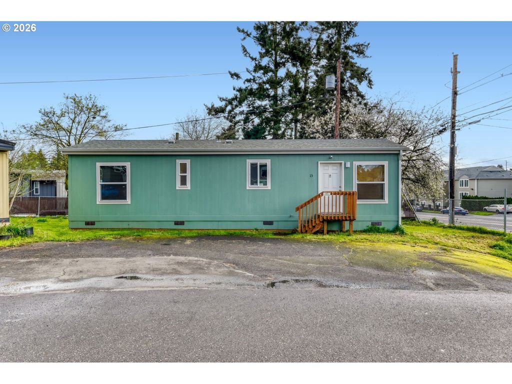 4264 Se 122nd Ave 13, Portland