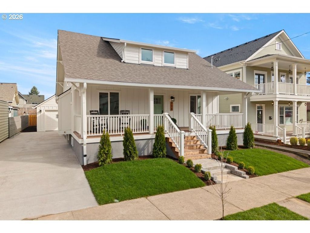 718 W 19th St, Vancouver