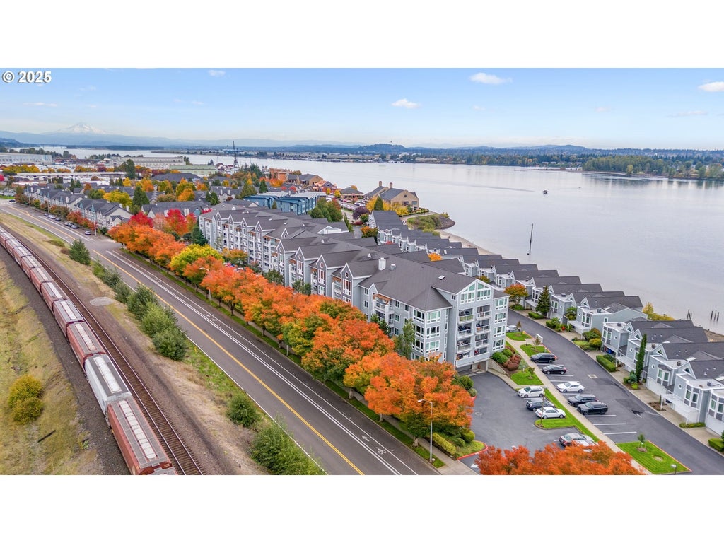 520 Se Columbia River Dr 212, Vancouver