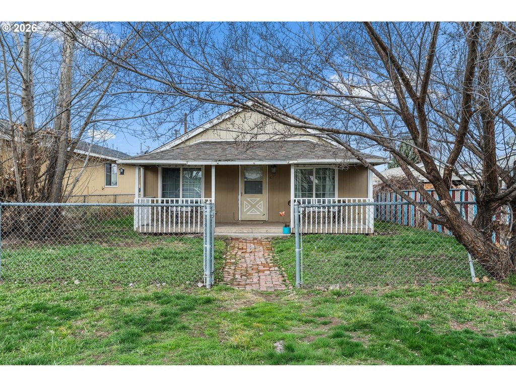 859 Nw Ewen St, Prineville
