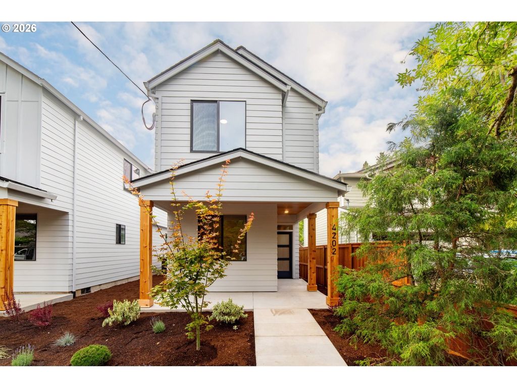 4202 Se Ellis St, Portland