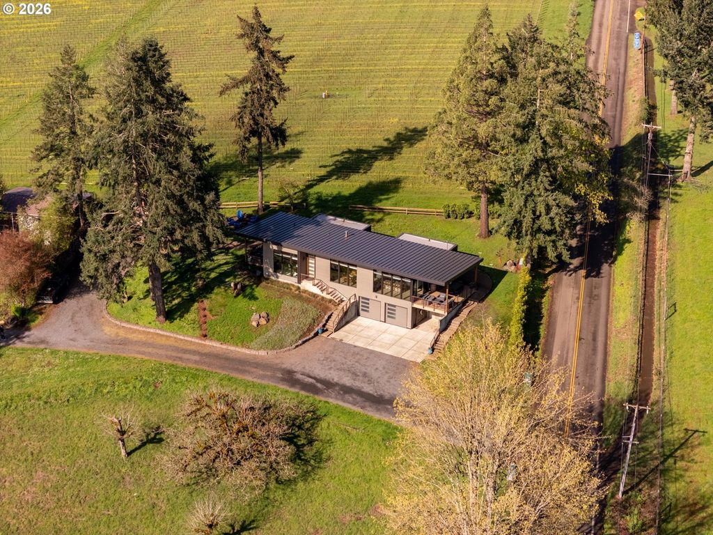 8331 Ne Worden Hill Rd, Dundee