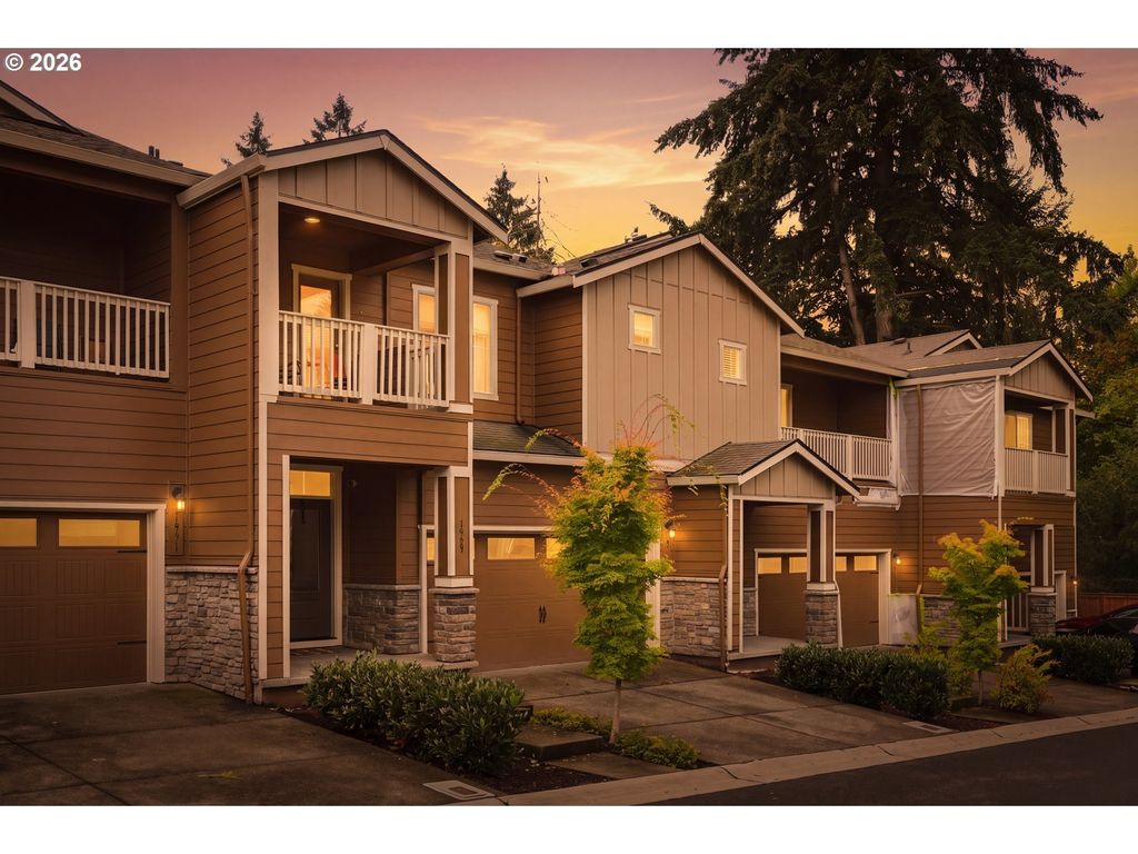 1927 Ne 101st Cir, Vancouver