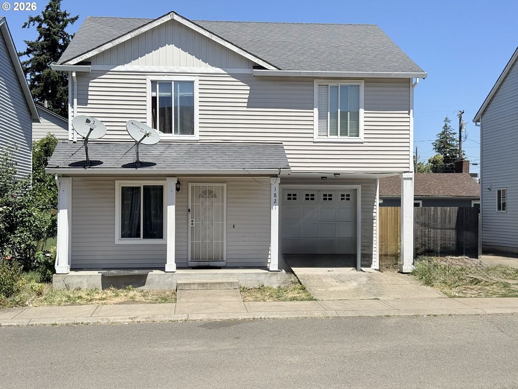 1821 Se 122nd Ave #4, Portland