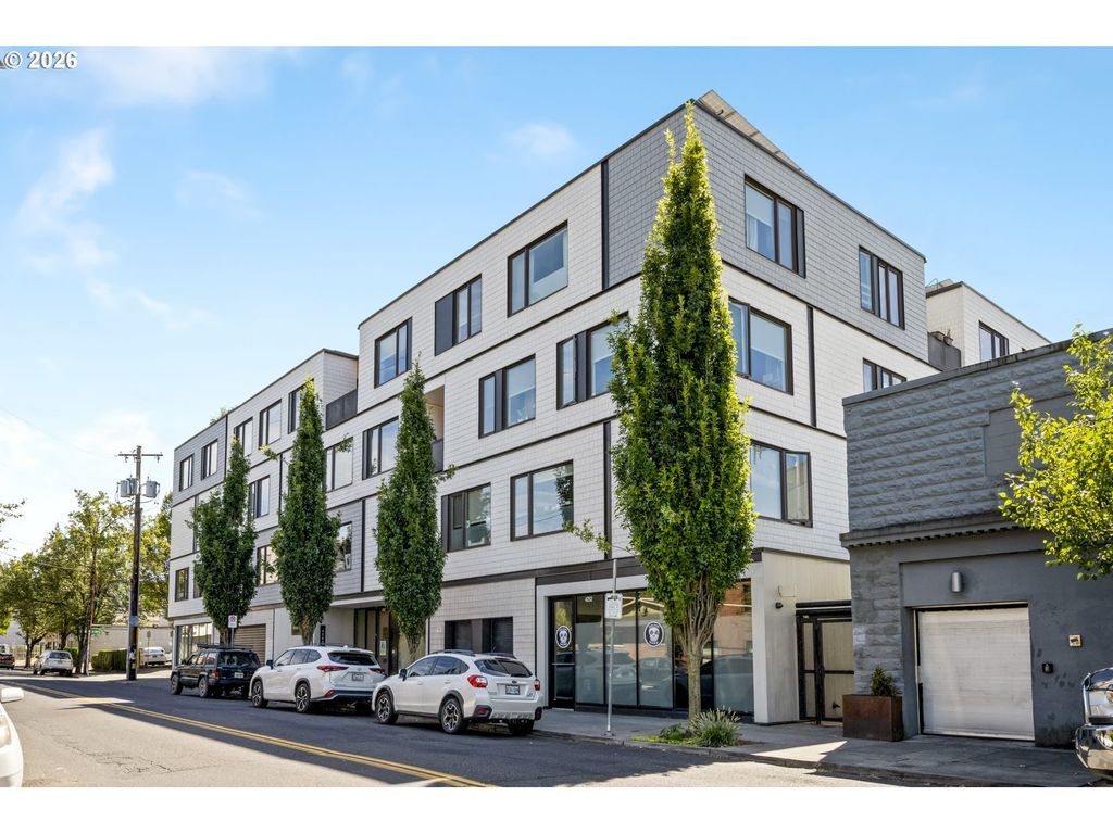 4262 Se Belmont St 201, Portland