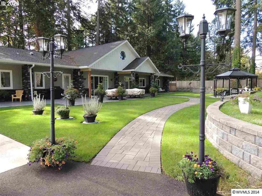 1340 Nw Shady Ln Nw, Albany