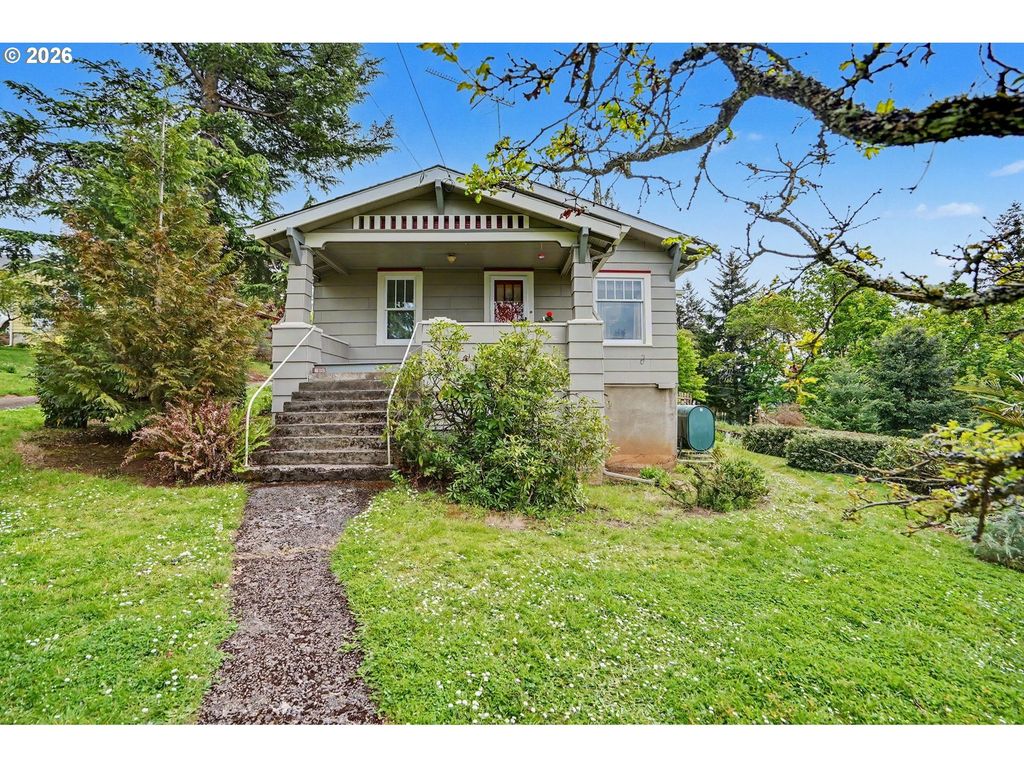 700 Oak St, Silverton
