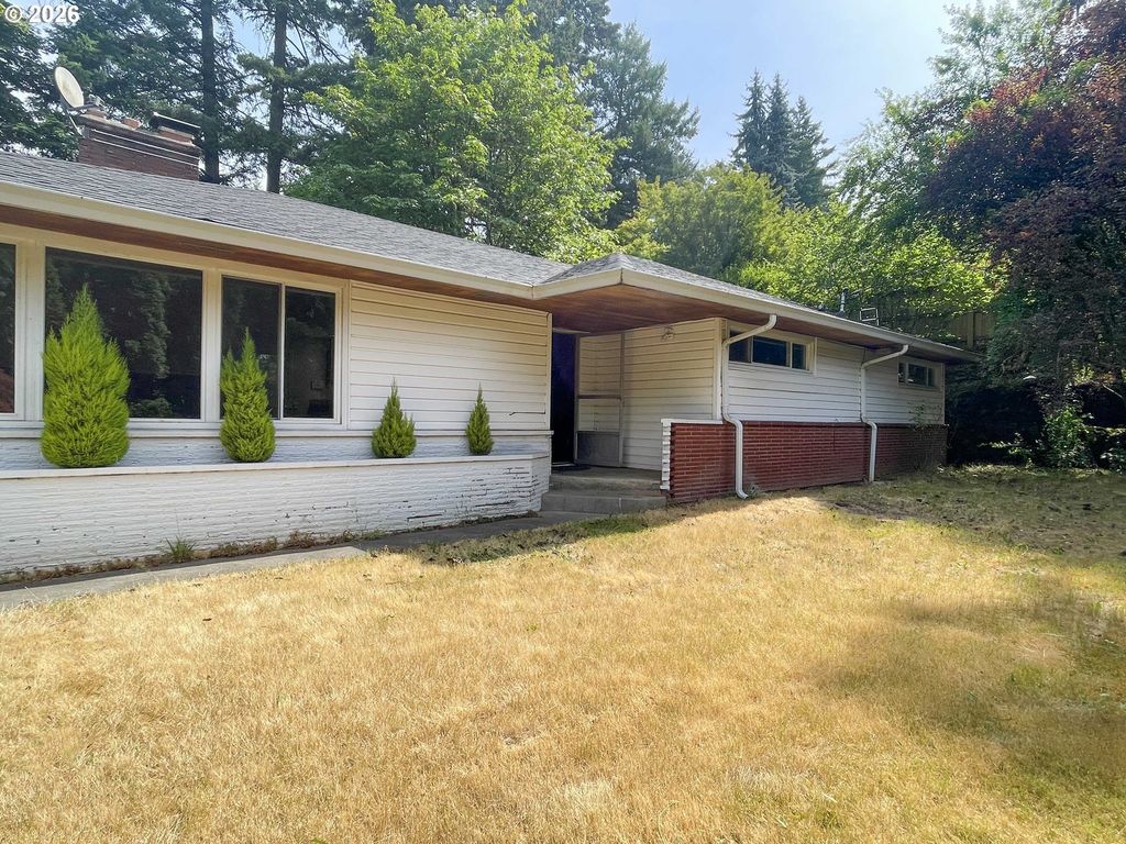 18100 Bryant Rd, Lake Oswego