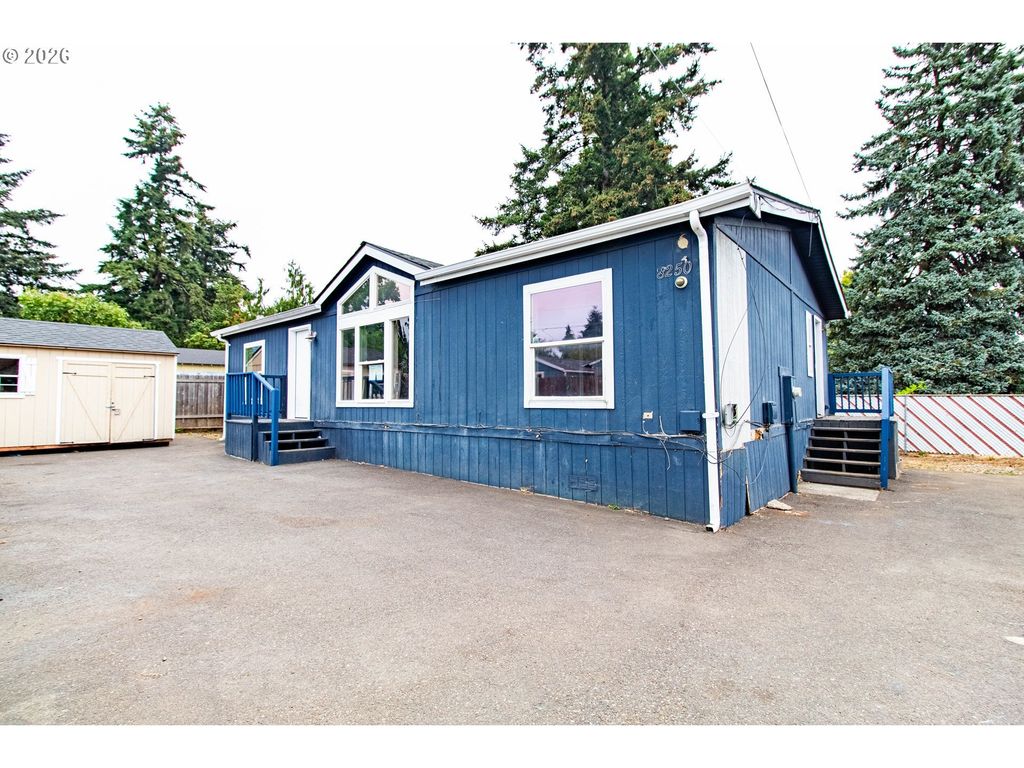 8250 Se 76th Pl, Portland