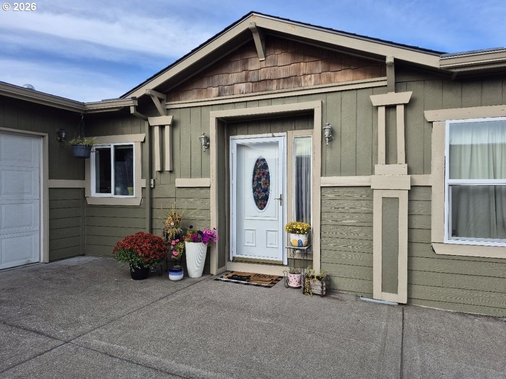 1585 Granite St, Woodburn