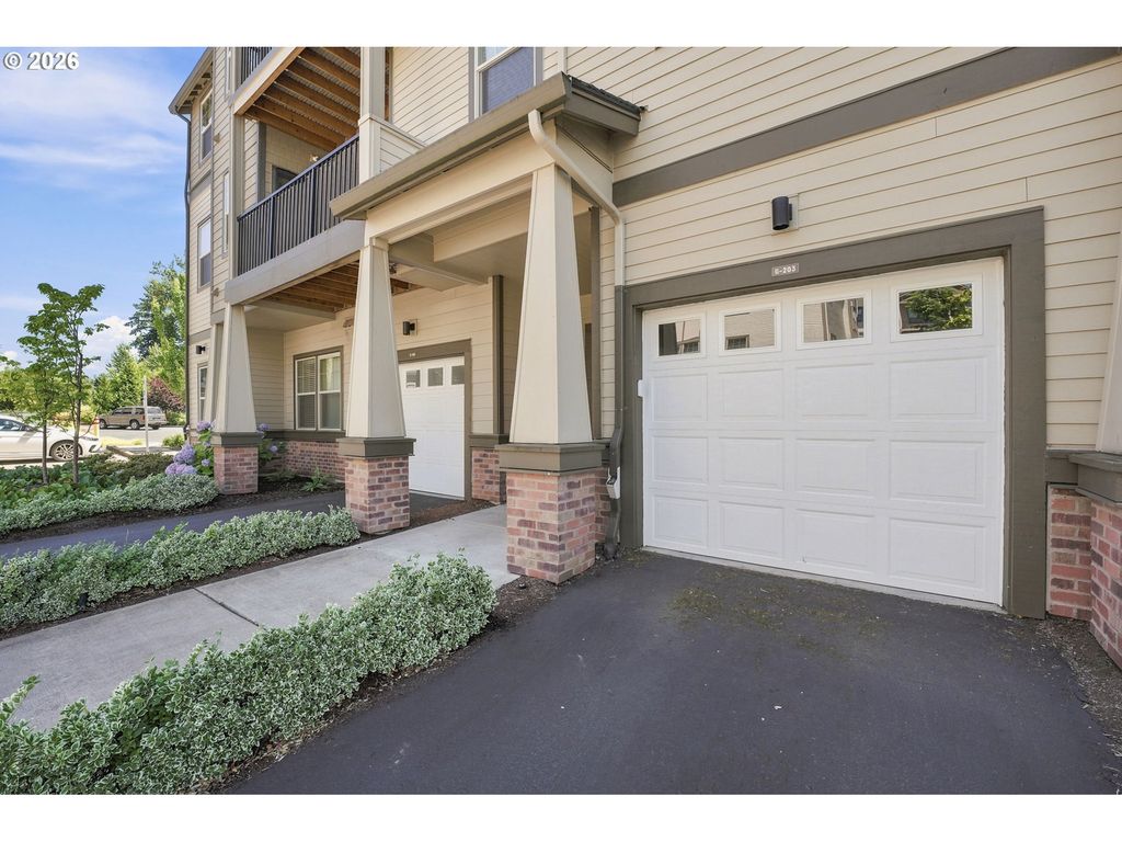 17051 Sw Appledale Rd 203, Beaverton