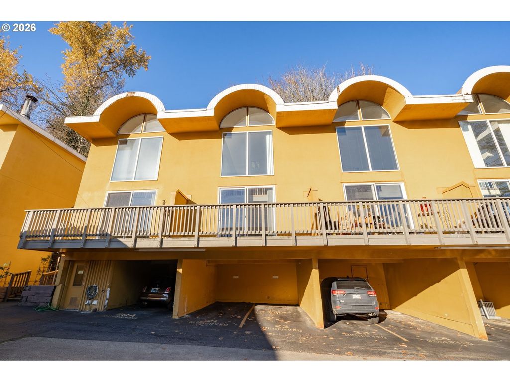 847 Sw Broadway Dr 32, Portland