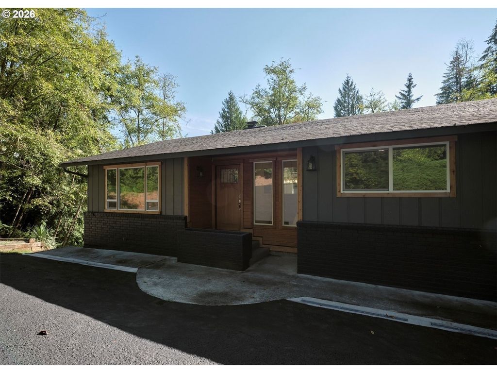 209 Sunset Dr, Longview