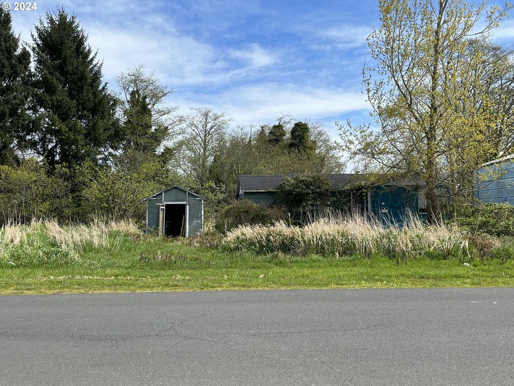 76 Ne Heron Ave, Warrenton