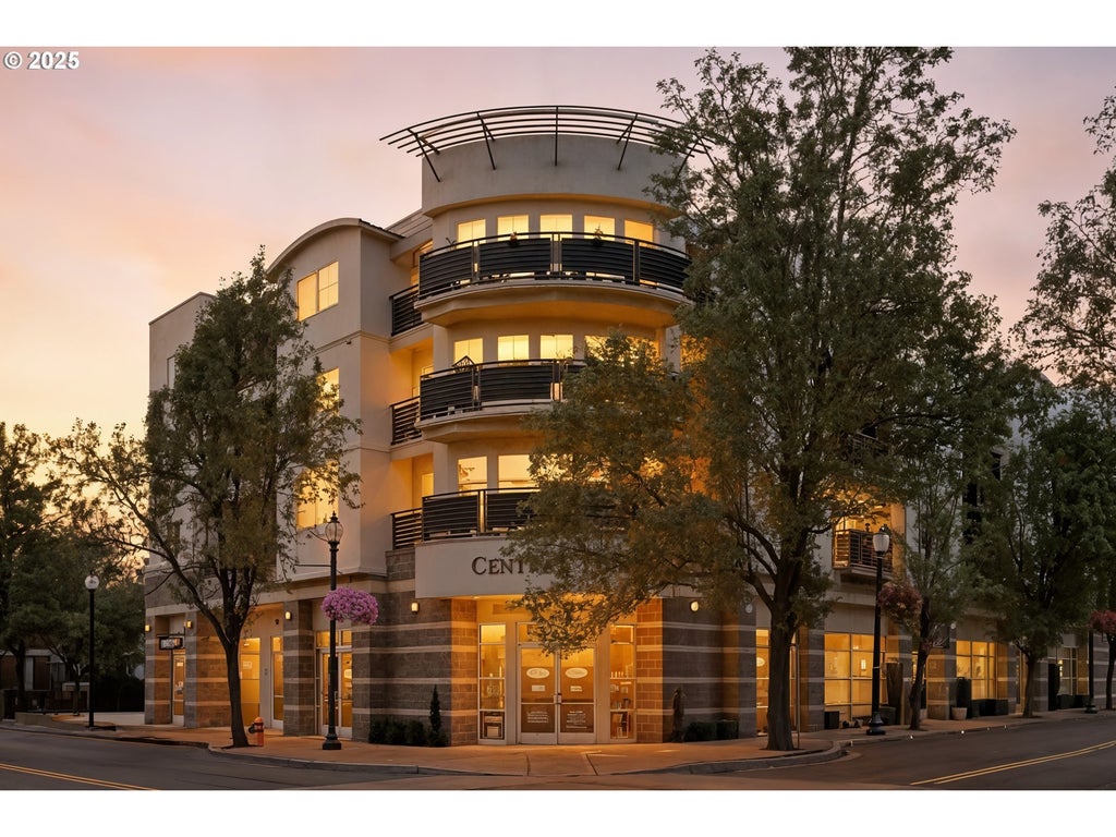 318 Ne Roberts Ave 402, Gresham