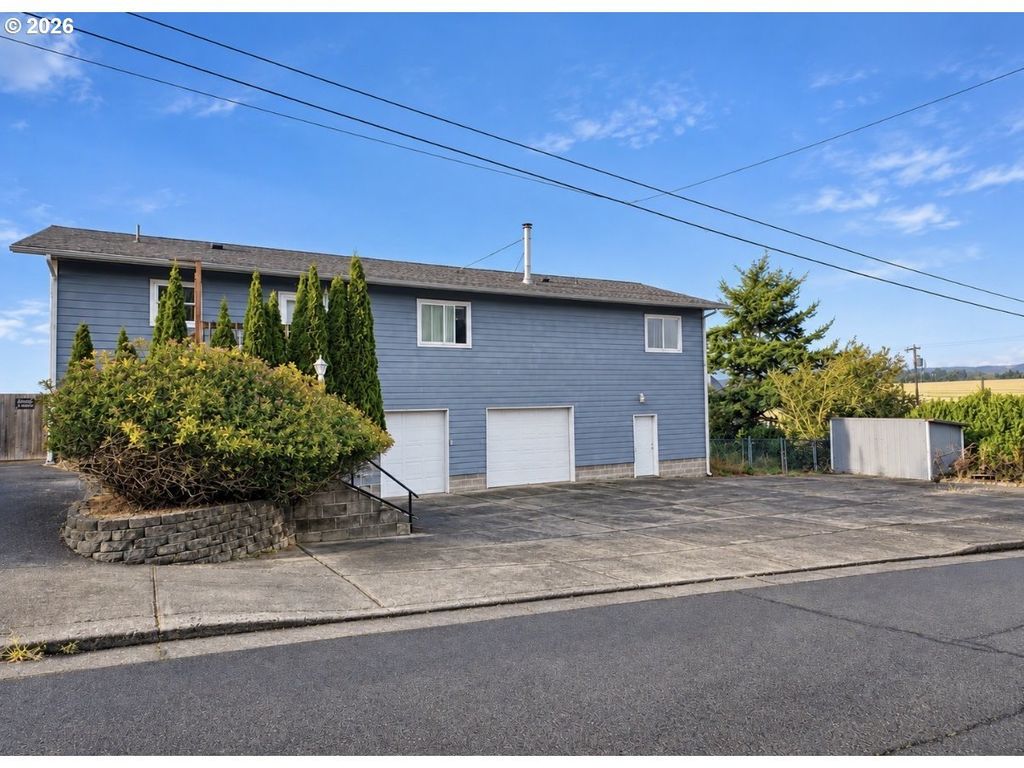 2280 Connecticut Ave, North Bend