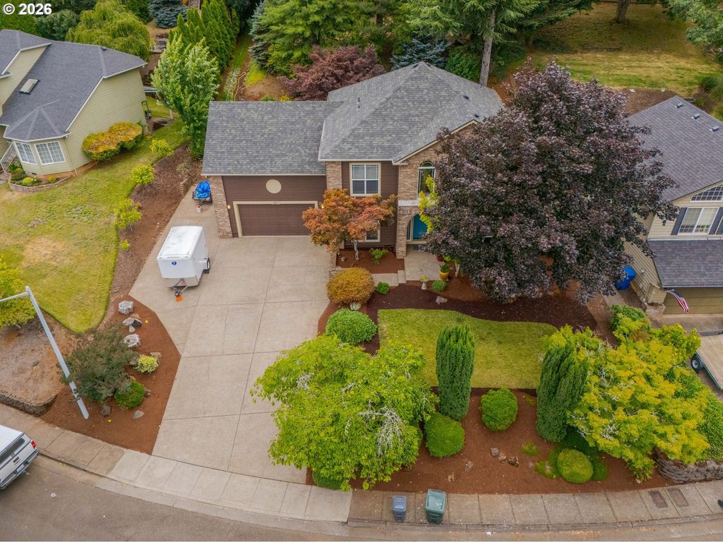 381 Silver Hills Cir Se, Salem