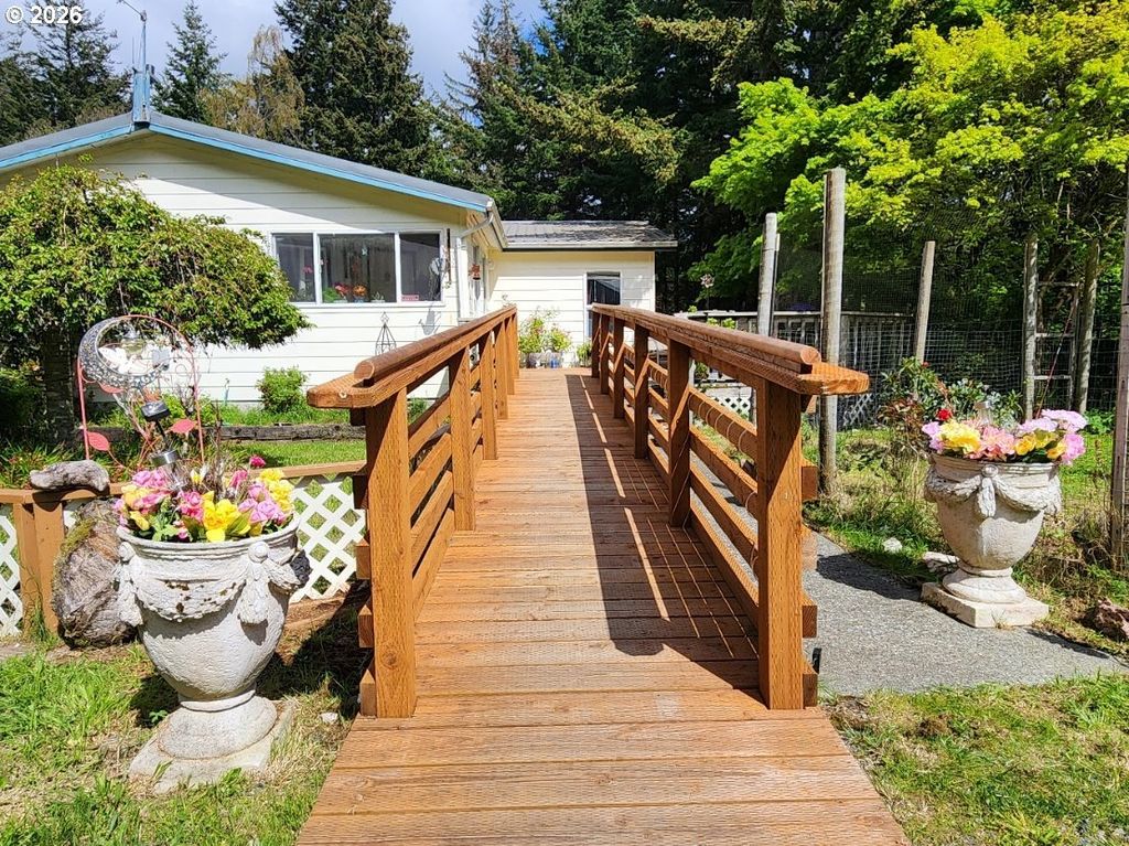 42550 S Mill Pond Rd, Port Orford
