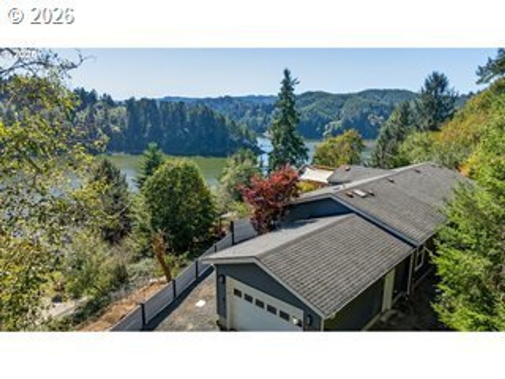 400 Tenmile Ter, Lakeside