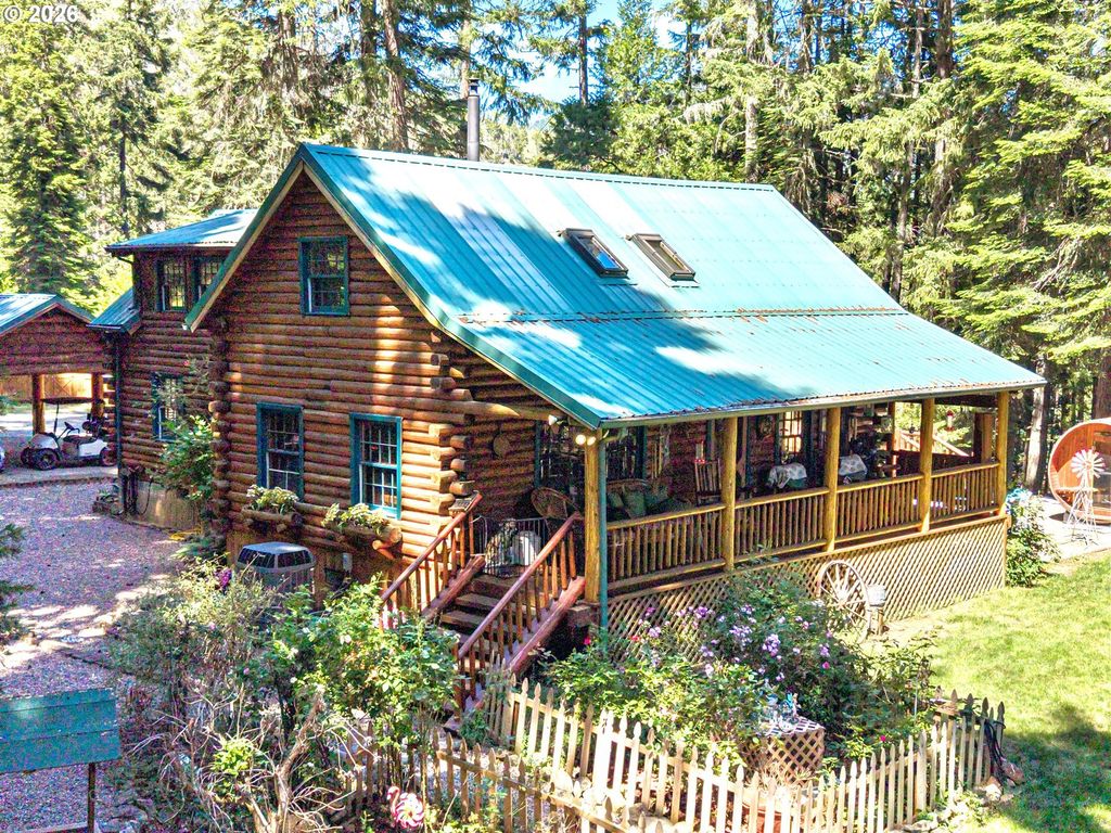 440 Forest Dr, Azalea