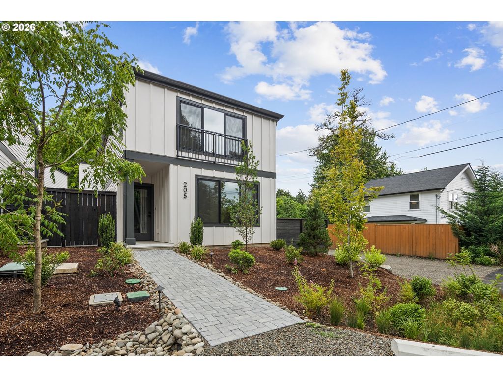 205 E Ave, Lake Oswego