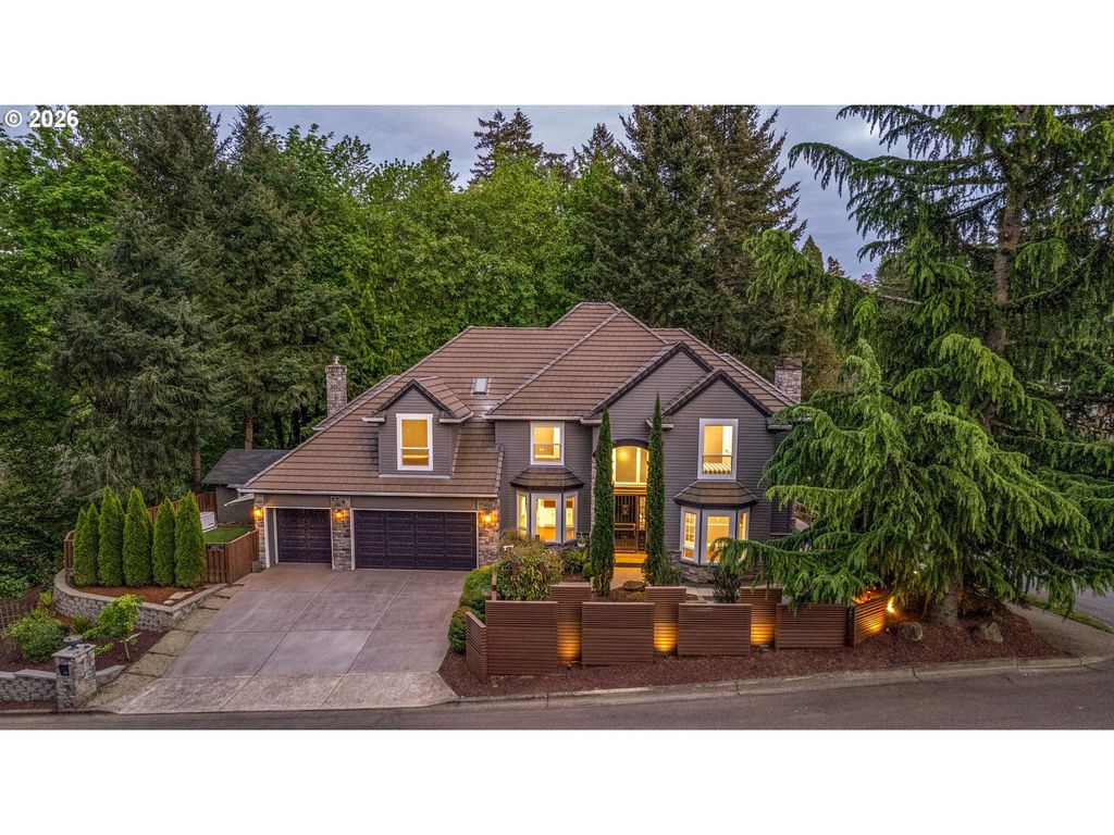 16633 Woodsman Ct, Lake Oswego
