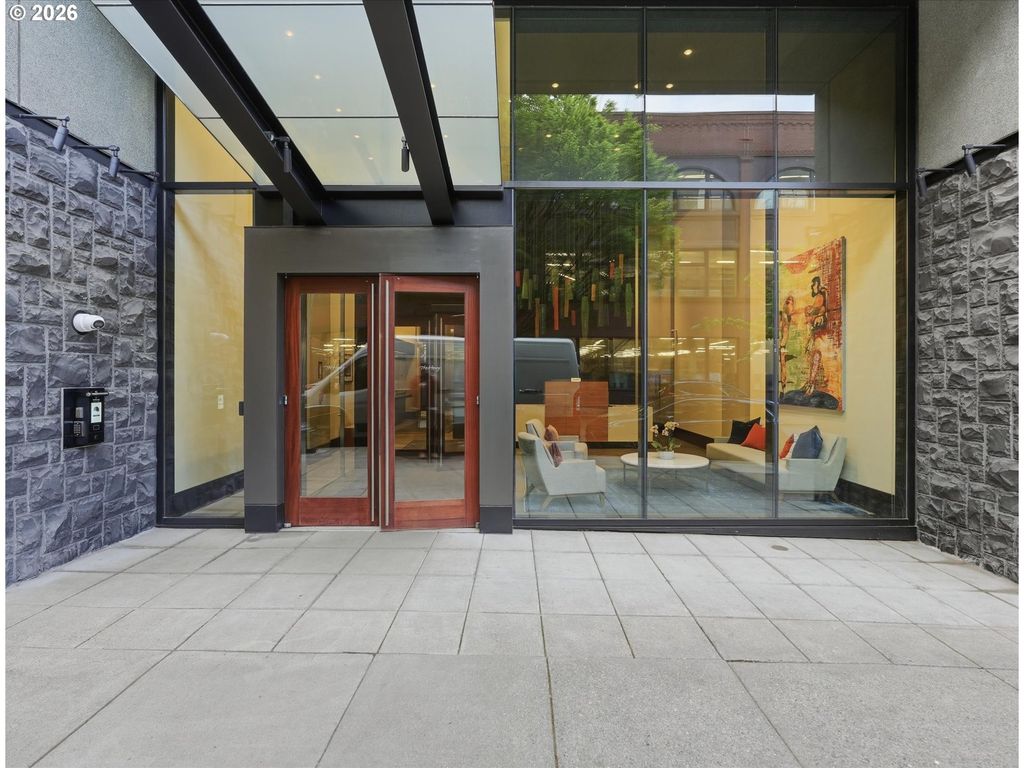1025 Nw Couch St 816, Portland