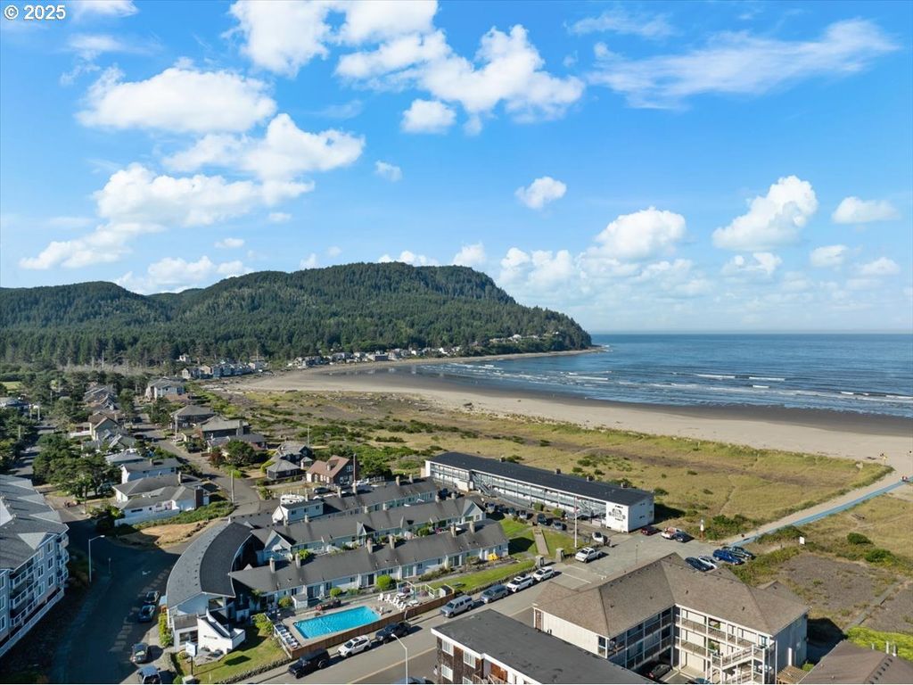 2316 Beach Dr 154, Seaside