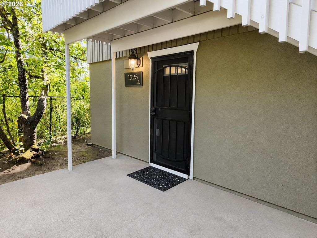 1525 Garfield Pl, Eugene