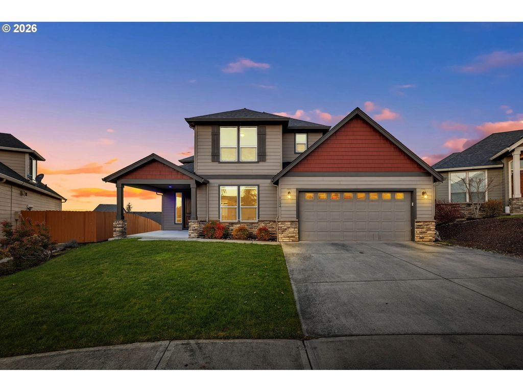 1124 N 9th Way, Ridgefield