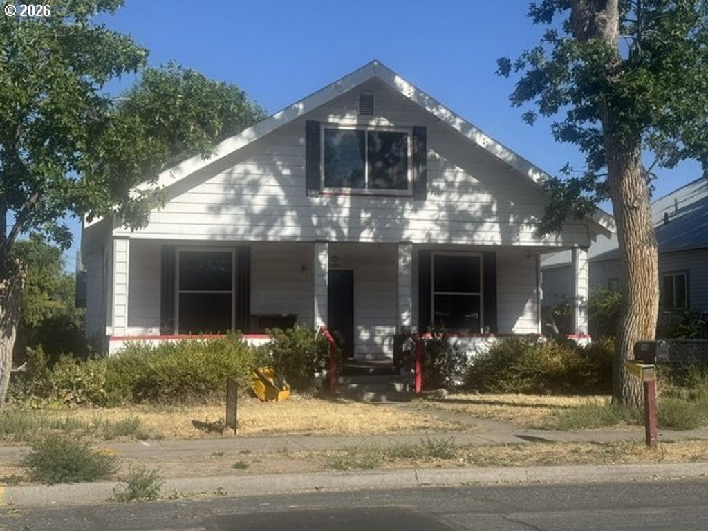 1890 Clark St, Baker City
