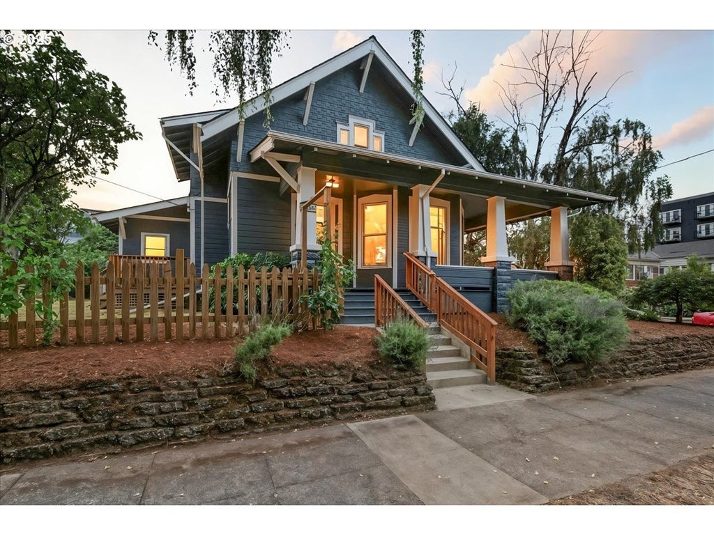 5606 N Maryland Ave, Portland