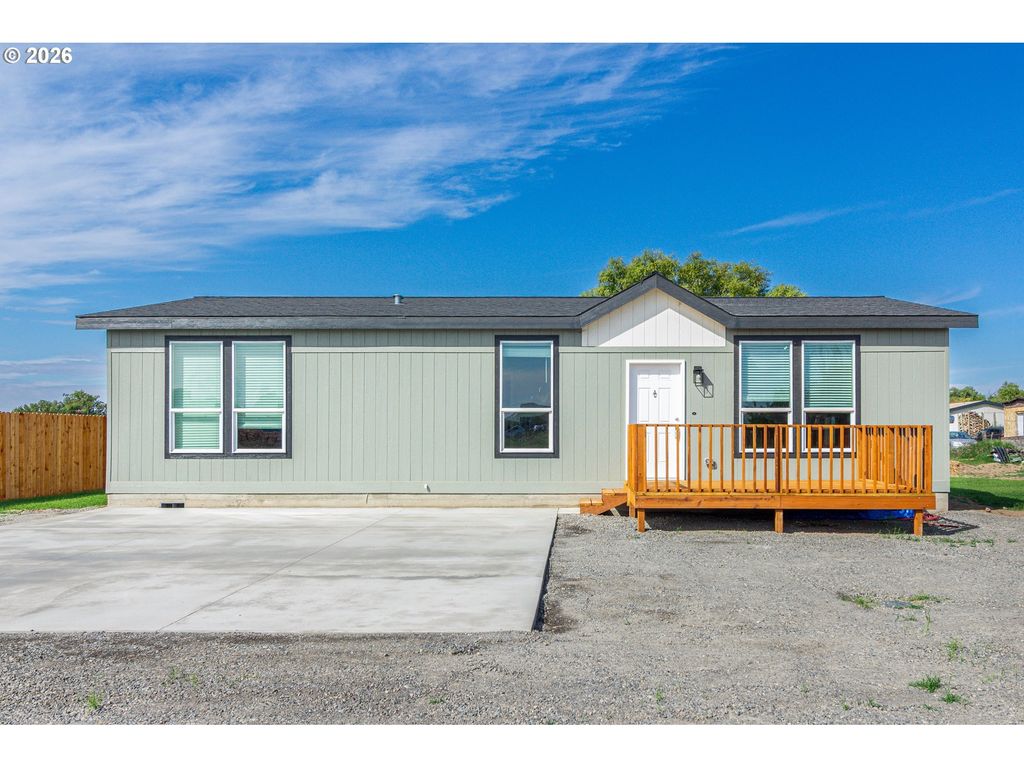 325 N Sloan, Stanfield
