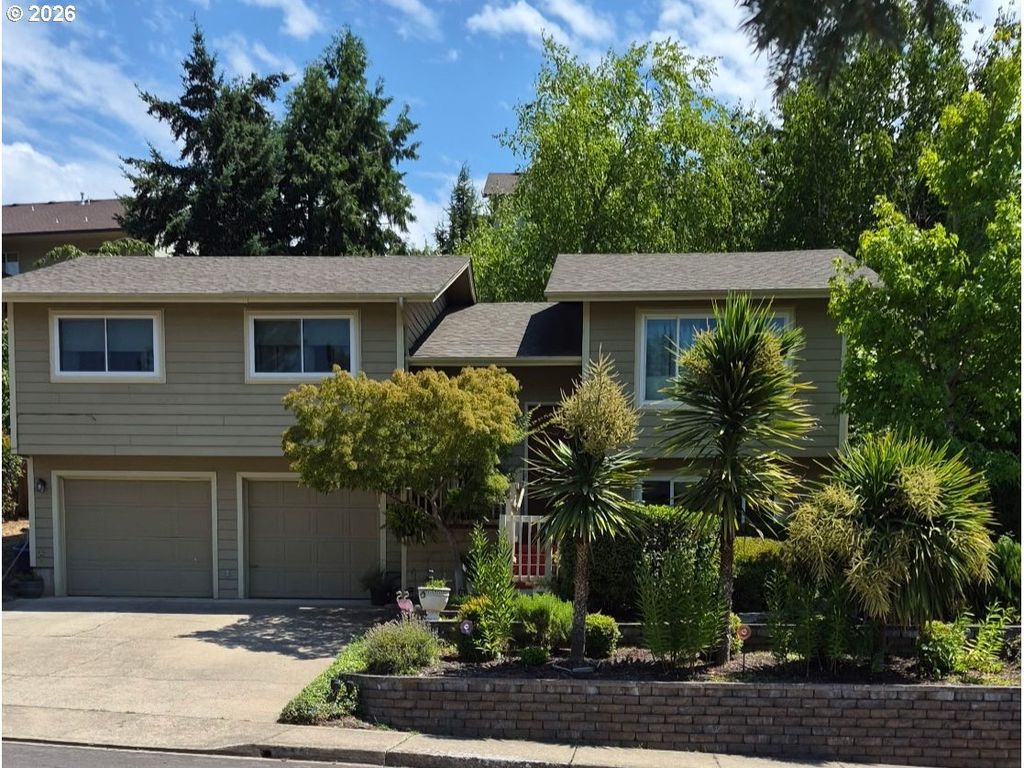 1343 Nw Vallejo Dr, Roseburg