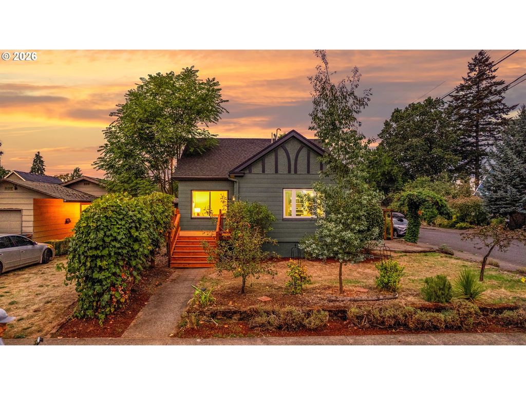 6423 Se Tolman St, Portland