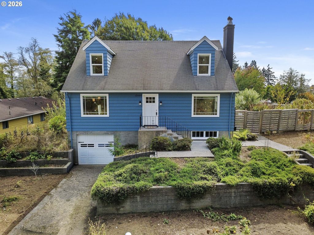 7 Klaskanine Ave, Astoria