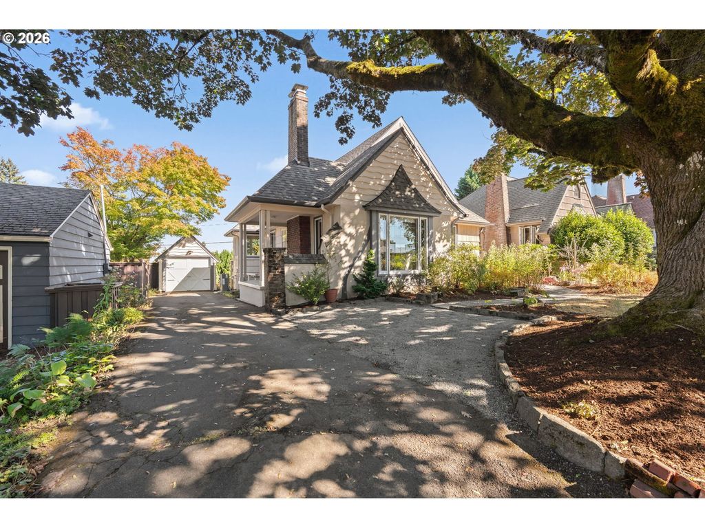 6826 Sw 10th Ave, Portland