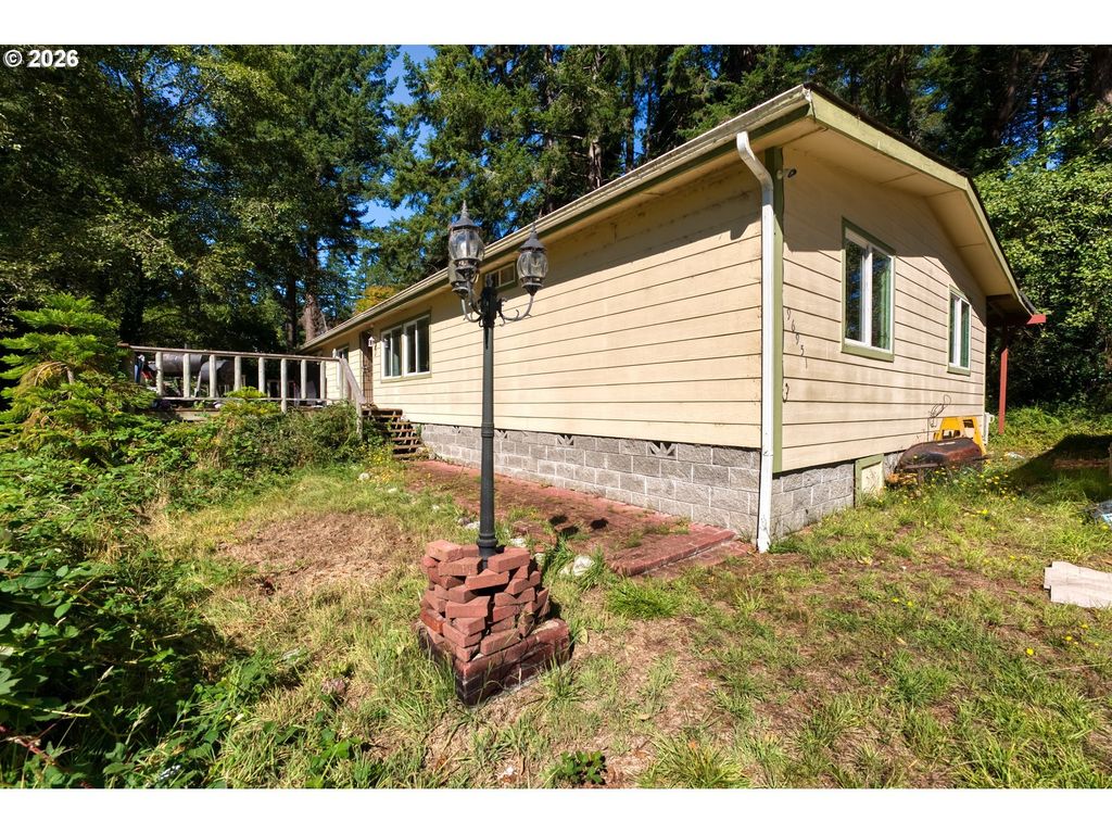 96951 Hampton Rd, Brookings