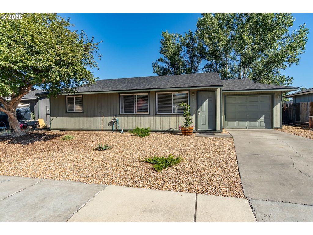 3217 Sw Quartz Ave, Redmond