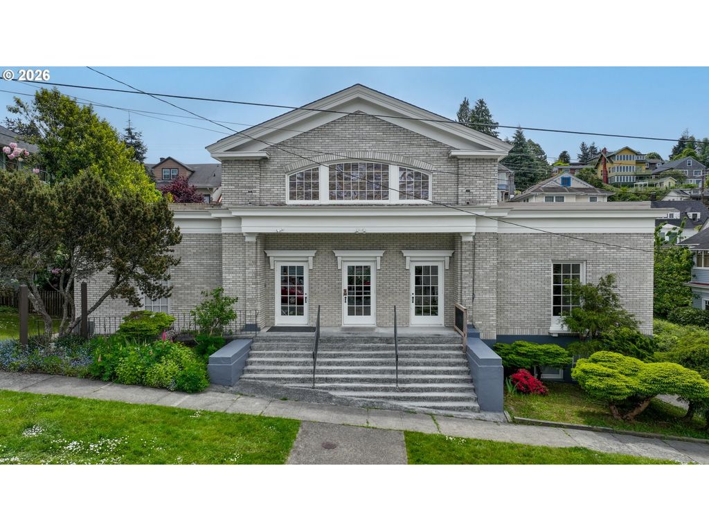 1151 Harrison Ave, Astoria