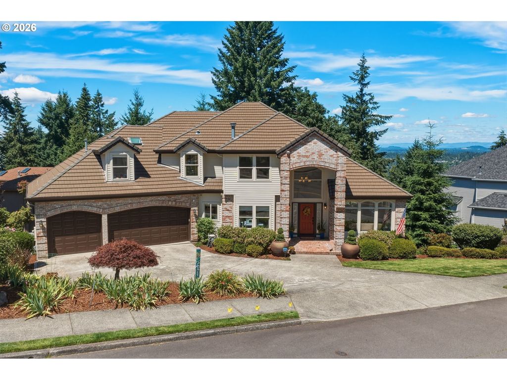 2790 Carriage Way, West Linn